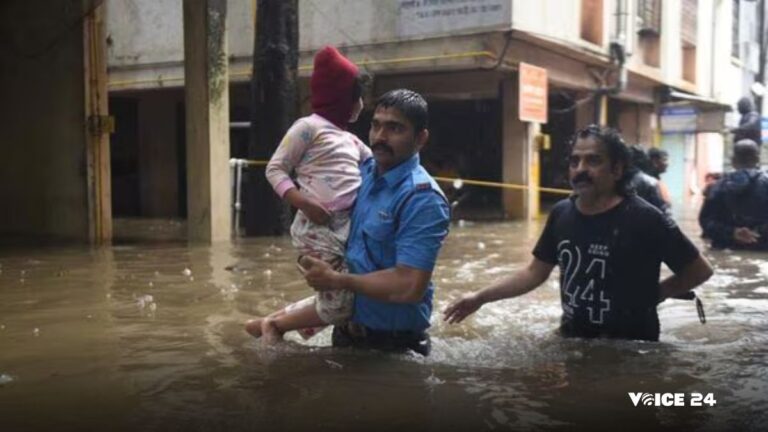 ভারী বৃষ্টিতে ডুবে মৃত ৭, আজ আরও বড় দুর্যোগের মুখে, জারি লাল সতর্কতা