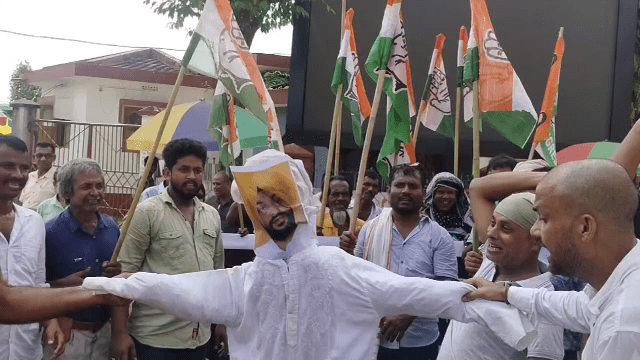 রাজ্যের বিভিন্ন প্রান্তে চলছে কংগ্রেসের বিক্ষোভ কর্মসূচি।