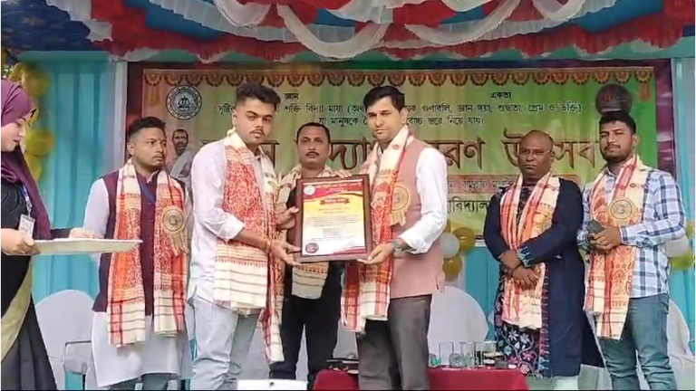 ঊনকোটি জেলার জেলা সদর কৈলাসহরে অবস্থিত ঐতিহ্যবাহী রামকৃষ্ণ মহাবিদ্যালয়ের ২০২৪ শিক্ষাবর্ষের নবীন বরণ ও সাংস্কৃতিক অনুষ্ঠান উৎসাহ উদ্দীপনা আর নানা আয়োজনের মধ্য দিয়ে অনুষ্ঠিত হয়েছে।